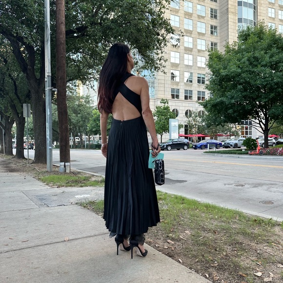 Meet your Posher, Chera - Picture 3 of 8